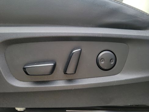 Used 2023 Nissan Pathfinder SL image 17