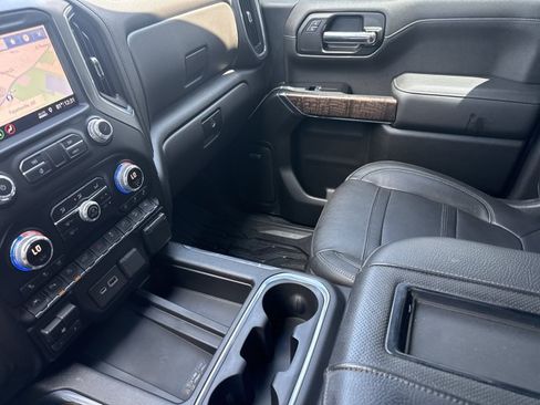 Used 2019 GMC Sierra 1500 Denali w/ Denali Ultimate Package AWD/4WD image 25
