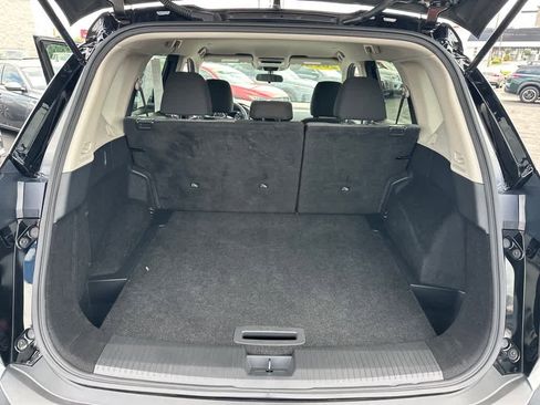 Used 2023 Nissan Rogue SV image 25