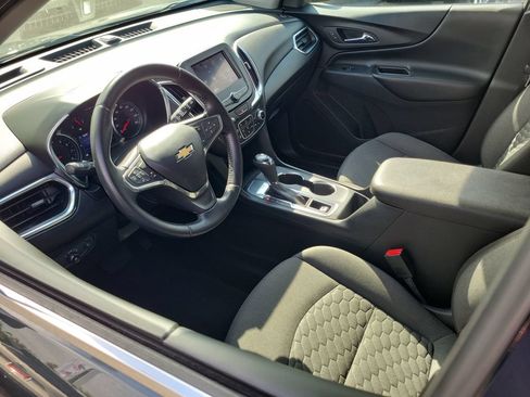 Used 2020 Chevrolet Equinox LT FWD image 3
