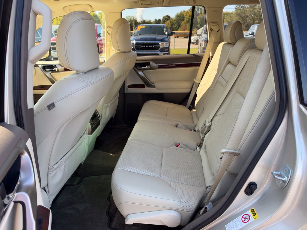 Used 2011 Lexus GX 460 w/ Comfort Plus Pkg AWD/4WD image 12