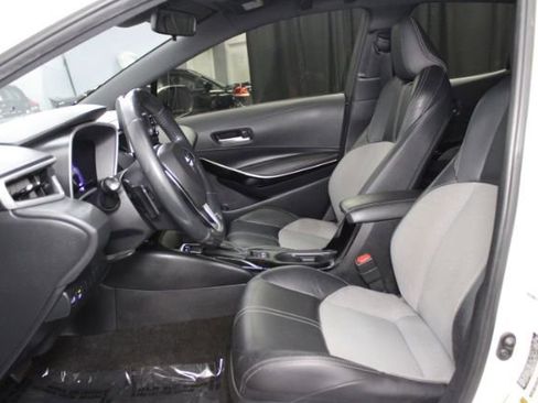 Used 2019 Toyota Corolla XSE image 13