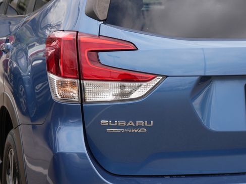 Certified 2023 Subaru Forester Limited AWD/4WD image 17