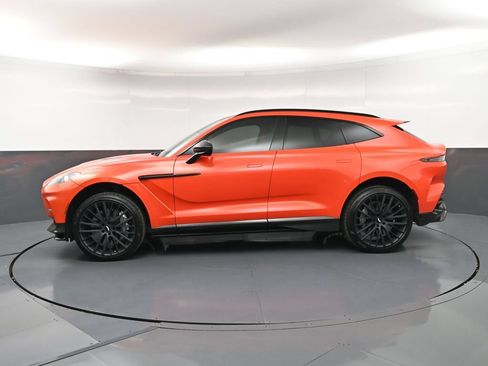 Used 2023 Aston Martin DBX 707 AWD/4WD image 2