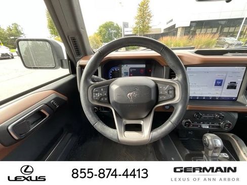 Used 2024 Ford Bronco Outer Banks AWD/4WD image 15