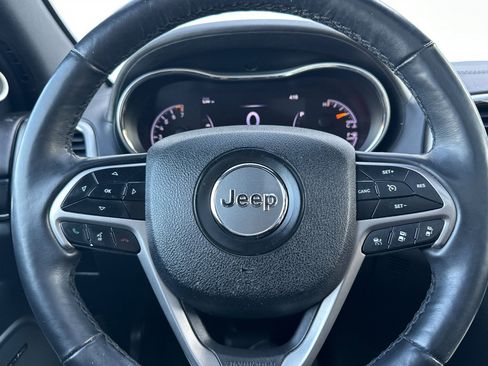 Used 2018 Jeep Grand Cherokee High Altitude image 24