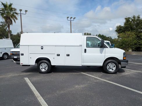 New 2025 Chevrolet Express 3500 w/ Power Convenience Package image 3