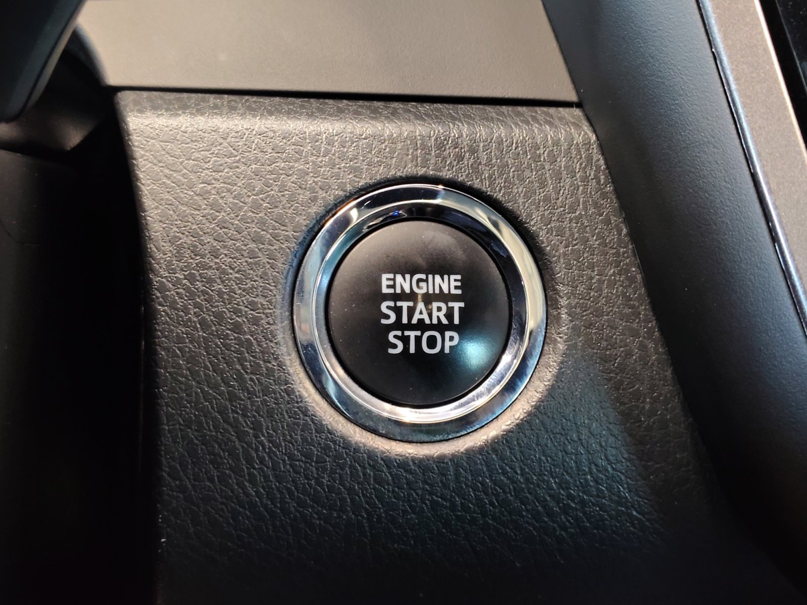 Used 2023 Toyota Camry XLE w/ Navigation Package FWD image 33
