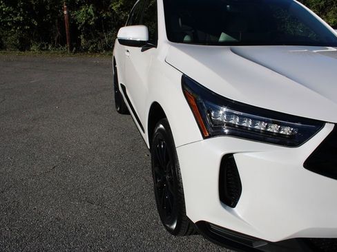 New 2025 Acura RDX SH-AWD image 40