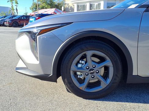 Used 2025 Kia K4 LXS image 16
