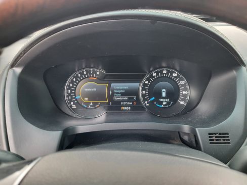 Used 2017 Ford Explorer Platinum image 10