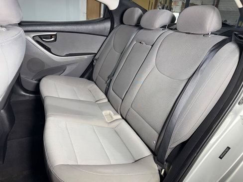 Used 2016 Hyundai Elantra SE FWD image 22