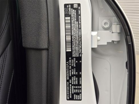 New 2024 Maserati Grecale GT image 38