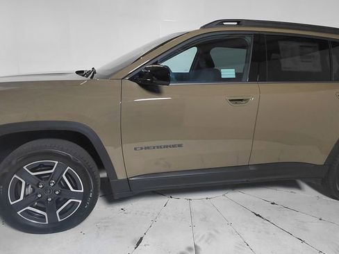 New 2026 Jeep Cherokee Laredo AWD/4WD image 4