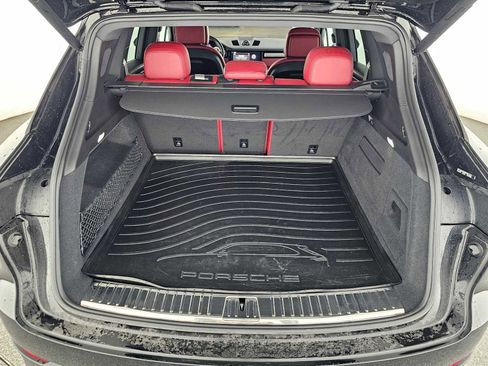 Used 2022 Porsche Cayenne Platinum Edition image 14