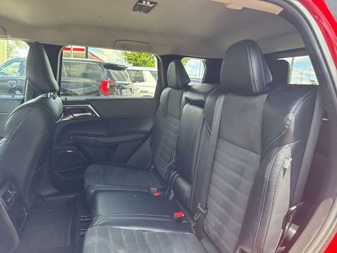 Used 2025 Mitsubishi Outlander SE AWD/4WD image 25
