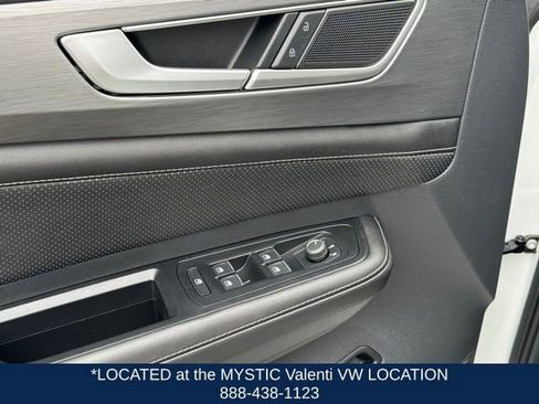 Certified 2025 Volkswagen Atlas Cross Sport SE w/ Black Wheel Package image 35