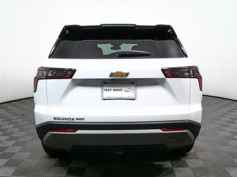 New 2026 Chevrolet Equinox LT image 24