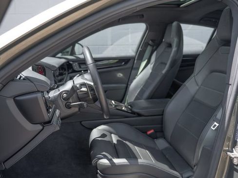 Certified 2025 Porsche Panamera 4 AWD/4WD image 5