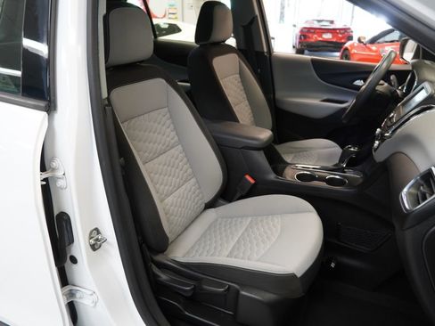 Used 2018 Chevrolet Equinox LS w/ LPO, Blackout Package FWD image 25