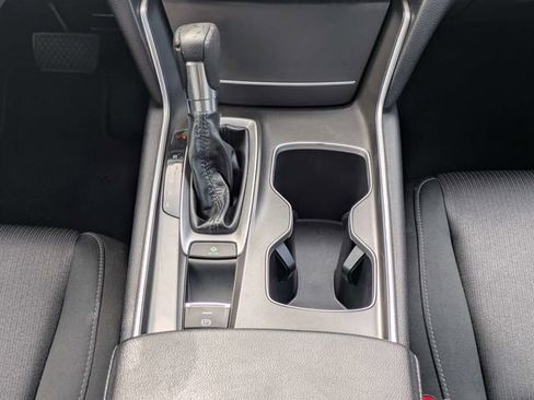 Used 2019 Honda Accord LX image 17