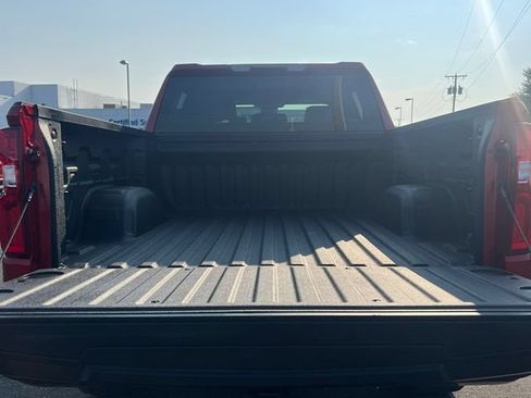 Used 2024 Chevrolet Silverado 1500 LT Trail Boss w/ LPO, Dark Essentials Package AWD/4WD image 8