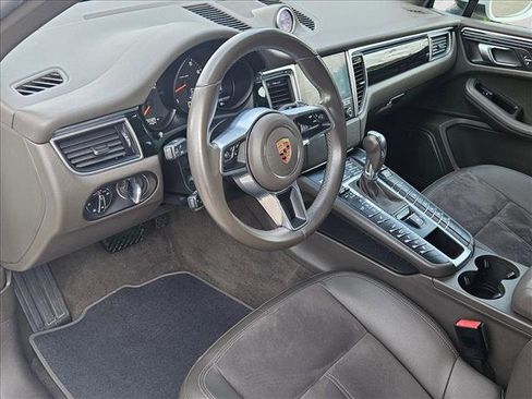Used 2018 Porsche Macan Sport Edition image 10