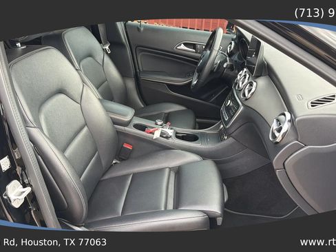 Used 2018 Mercedes-Benz GLA 250 image 38