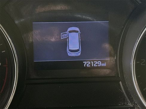 Used 2020 Kia Sedona L image 13