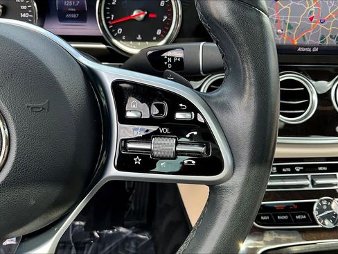Used 2019 Mercedes-Benz E 300 image 23