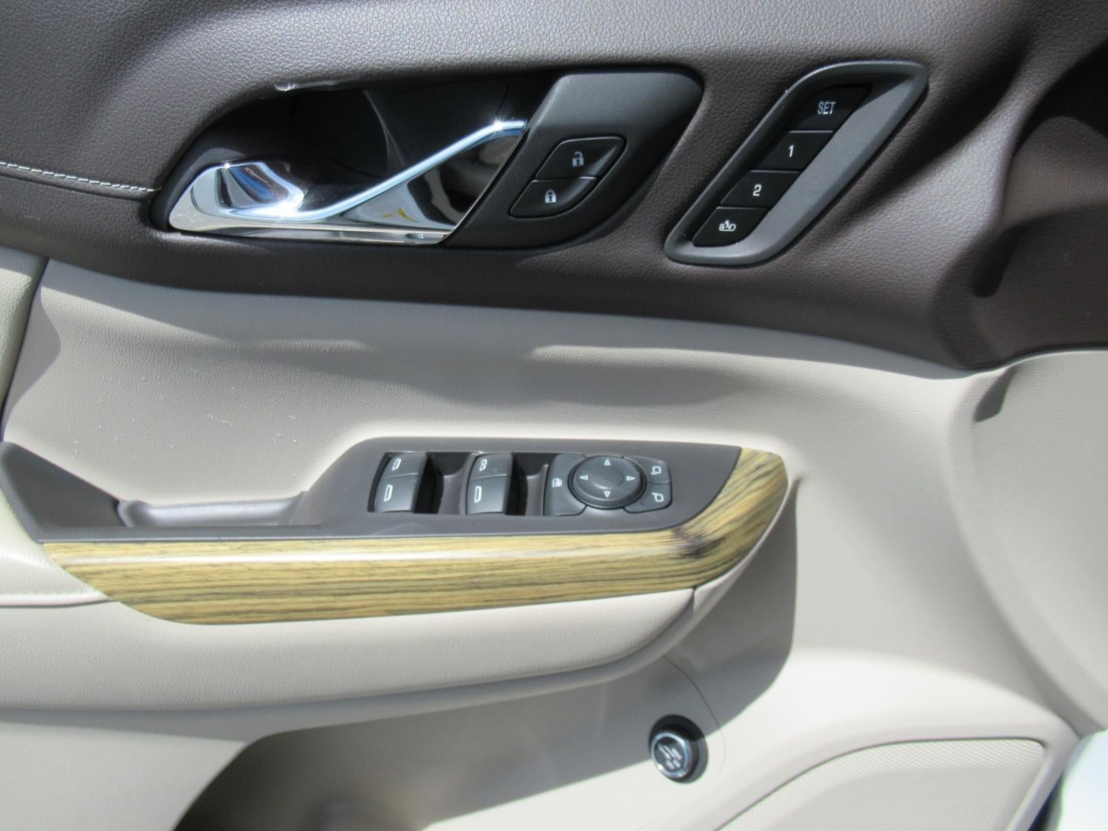 Used 2019 GMC Acadia Denali w/ Technology Package FWD image 22