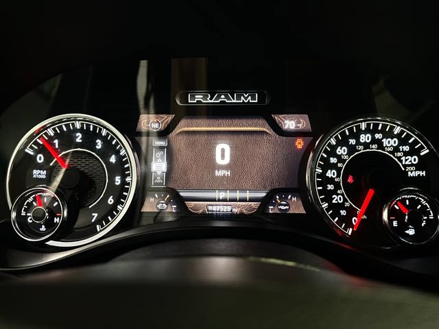 Used 2025 RAM 1500 Laramie AWD/4WD image 19