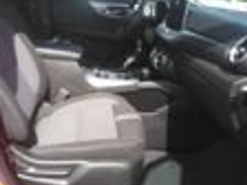 Used 2025 Chevrolet Blazer LT AWD/4WD image 18