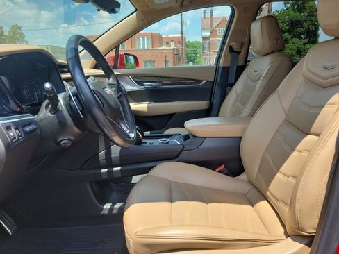 Used 2020 Cadillac XT6 Sport w/ Platinum Package AWD/4WD image 23