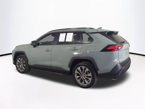 Used 2023 Toyota RAV4 XLE Premium image 7