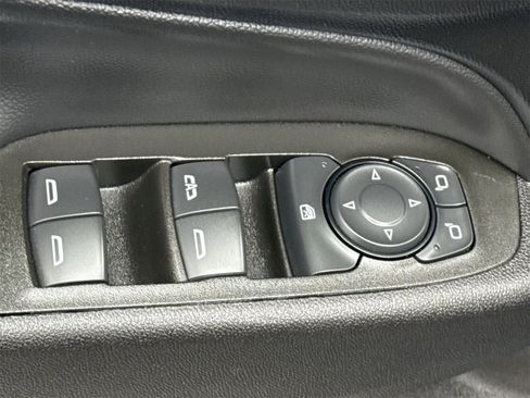 Used 2024 Chevrolet Equinox LT image 17