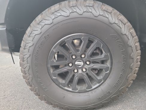 Used 2025 Ford F150 Raptor AWD/4WD image 8