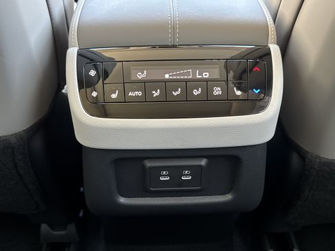 Certified 2026 INFINITI QX60 Luxe w/ Cargo Package FWD image 12