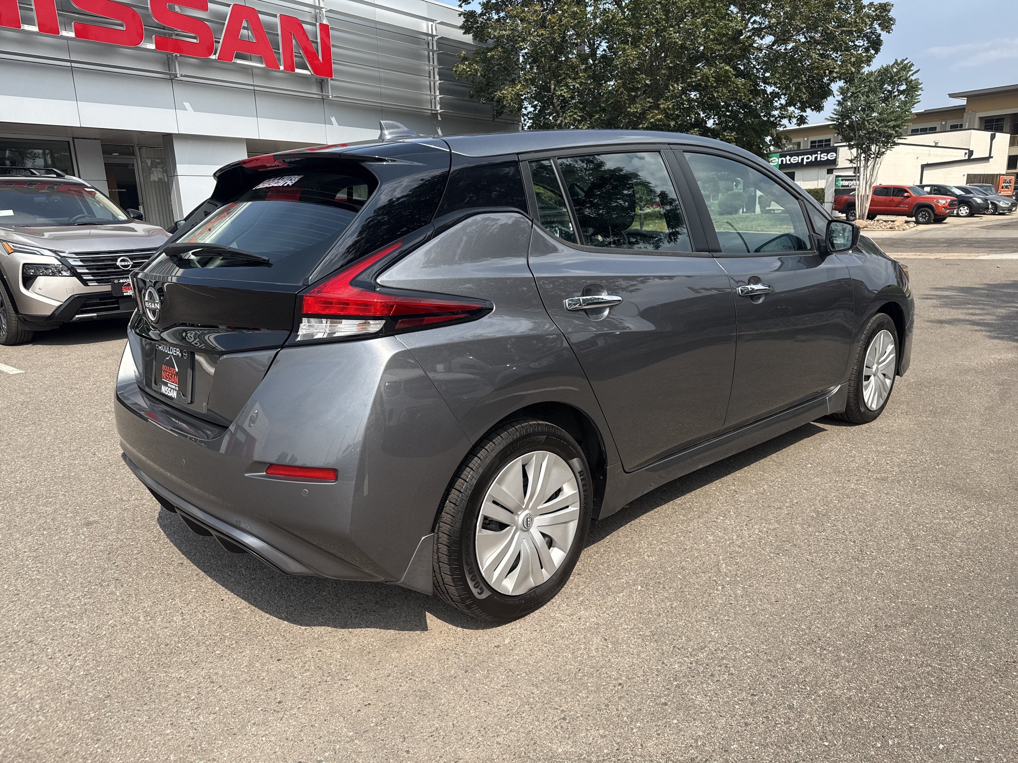 Certified 2025 Nissan Leaf S FWD image 9