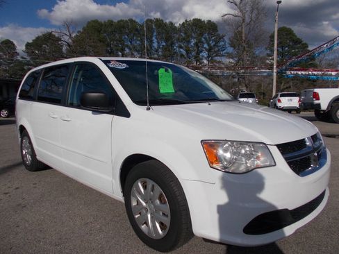 Used 2016 Dodge Grand Caravan SE w/ Quick Order Package 29E SE image 18