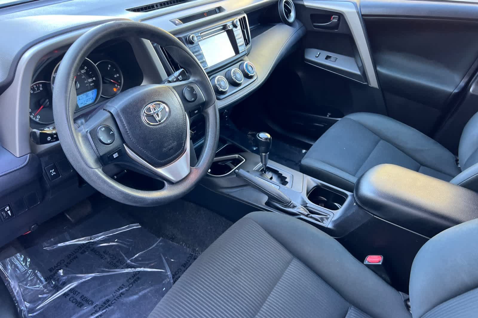Used 2016 Toyota RAV4 LE AWD/4WD image 11