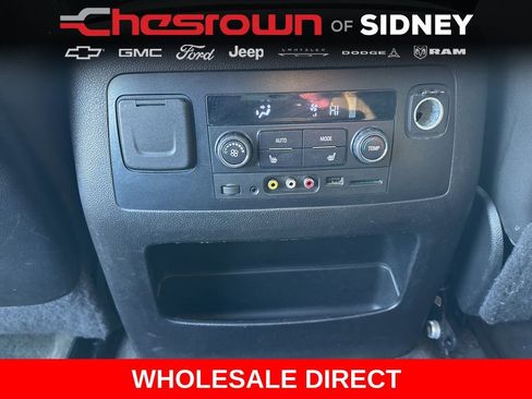 Used 2015 Chevrolet Suburban LTZ AWD/4WD image 31