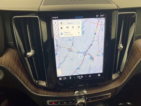 Used 2022 Volvo XC60 B5 Inscription w/ Climate Package image 18