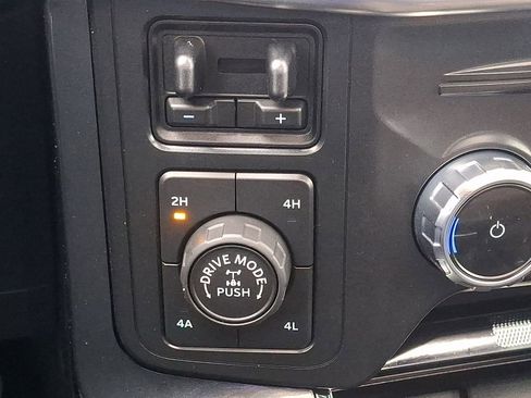 Used 2022 Ford F150 Lariat w/ Equipment Group 502A High image 30