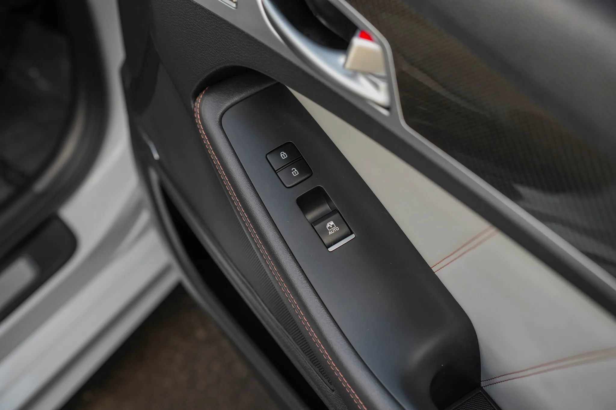 Used 2018 Genesis G80 3.3T Sport AWD/4WD image 28