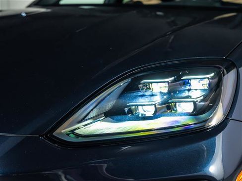 Certified 2026 Porsche Cayenne Coupe image 12