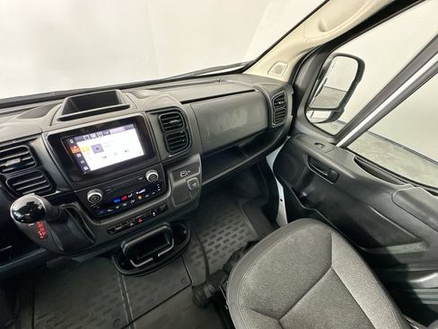 Used 2025 RAM ProMaster 2500 w/ U-Haul Equipment Group FWD image 11