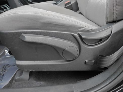 Used 2018 Hyundai Santa Fe Sport image 20