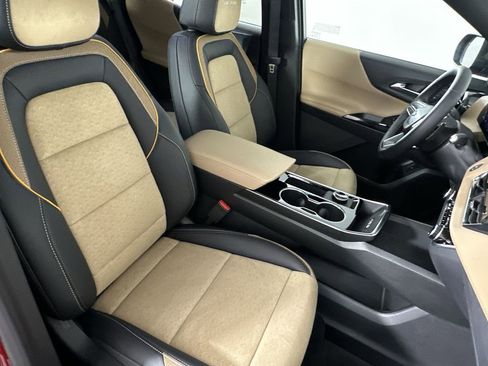 New 2026 Chevrolet Equinox ACTIV w/ Convenience Package III AWD/4WD image 27