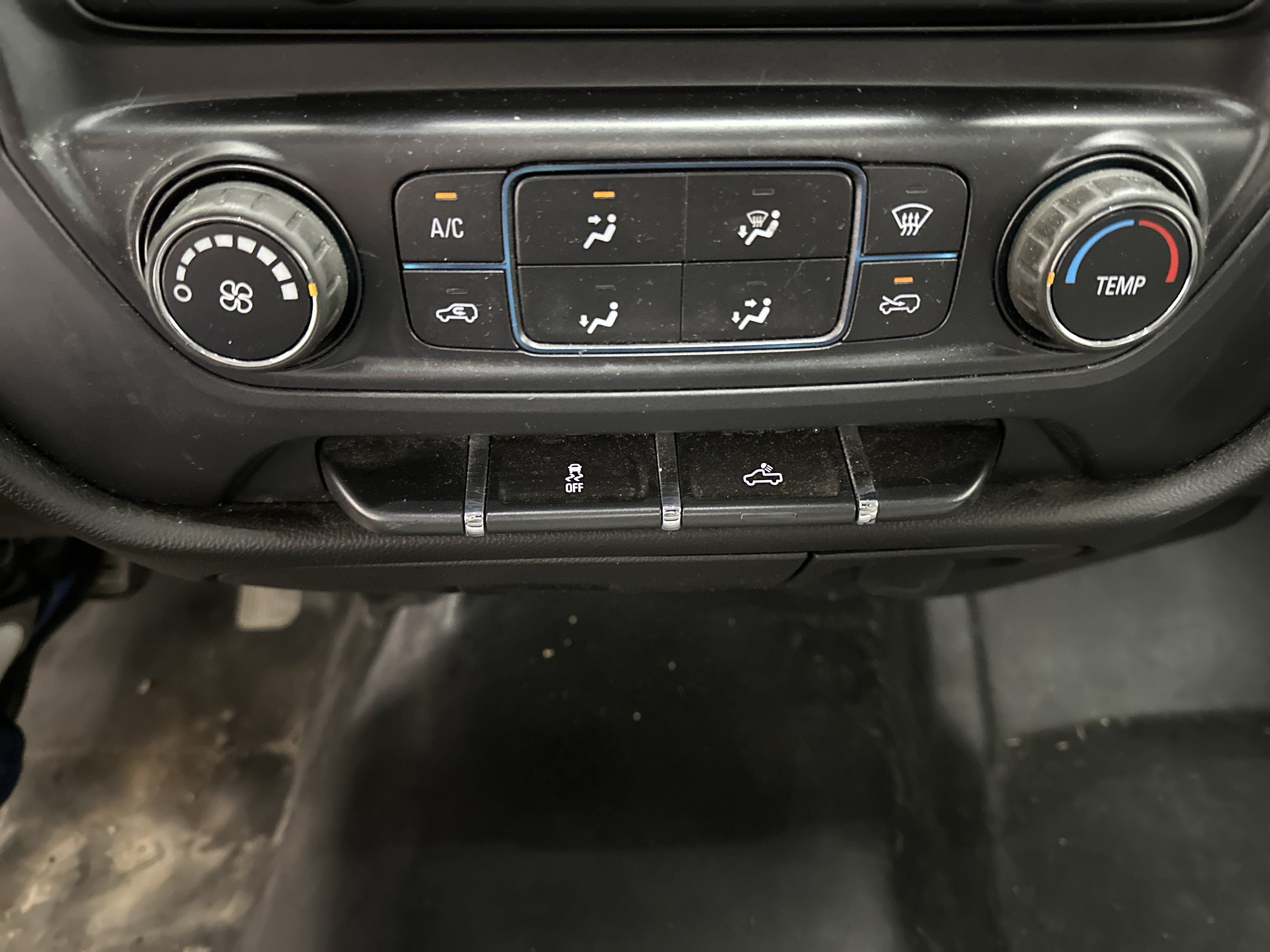 Used 2015 Chevrolet Silverado 1500 W/T RWD image 27